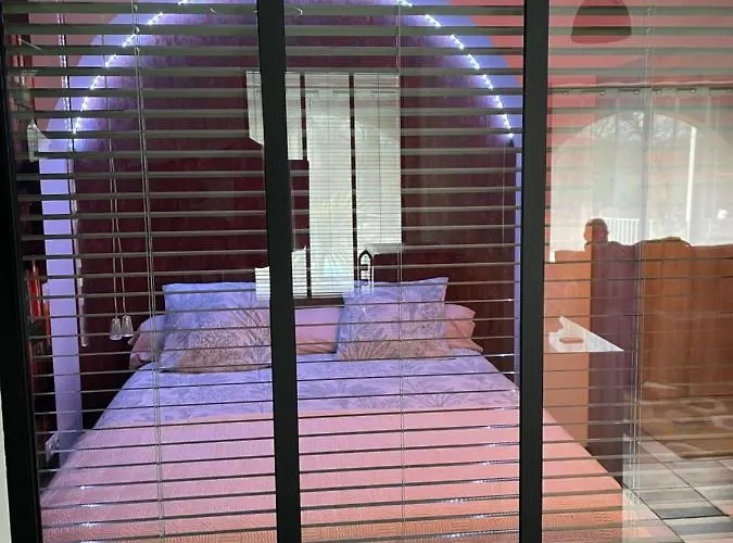 Gite-appart Prive Du Domaine Piscine Sauna Apartment Lescout