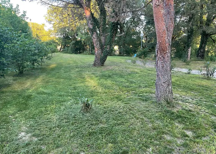 Gite-appart Prive Du Domaine Piscine Sauna Lescout